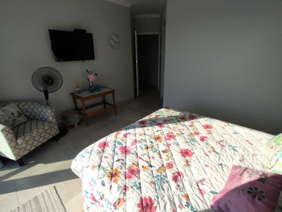 3 Bedroom Property for Sale in Wavecrest Eastern Cape